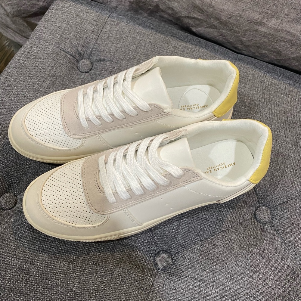 Brand new American Eagle white sneakers